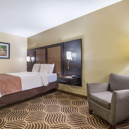 Quality Inn & Suites Florence - Cincinnati South Εξωτερικό φωτογραφία