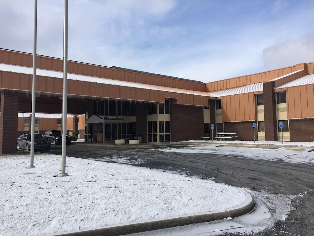 Quality Inn & Suites Florence - Cincinnati South Εξωτερικό φωτογραφία