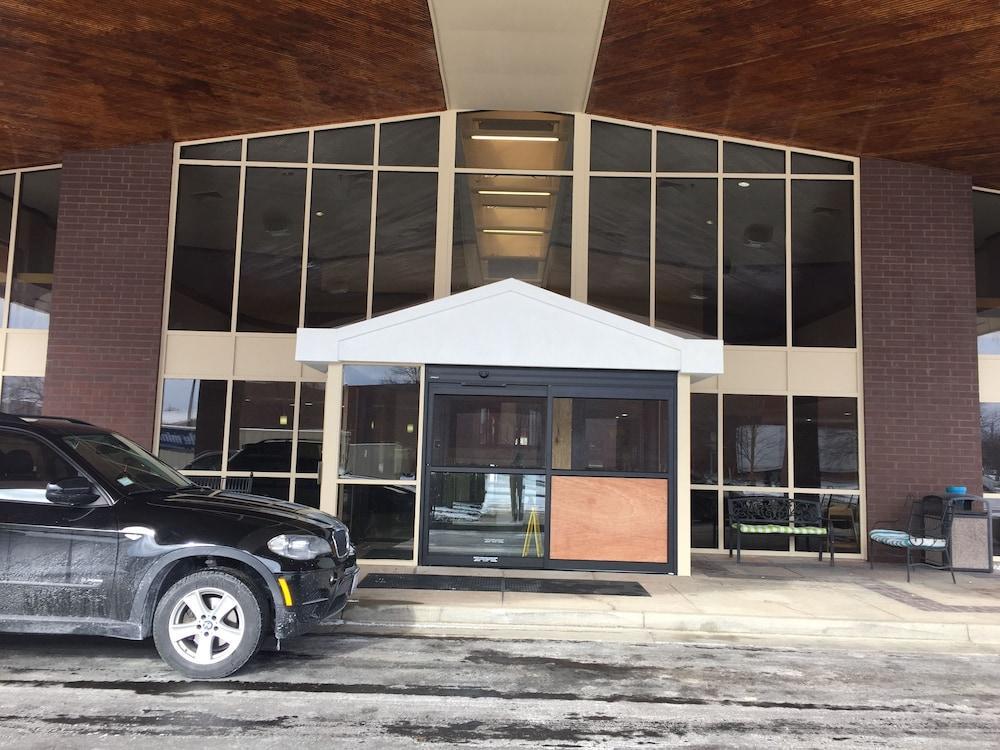 Quality Inn & Suites Florence - Cincinnati South Εξωτερικό φωτογραφία