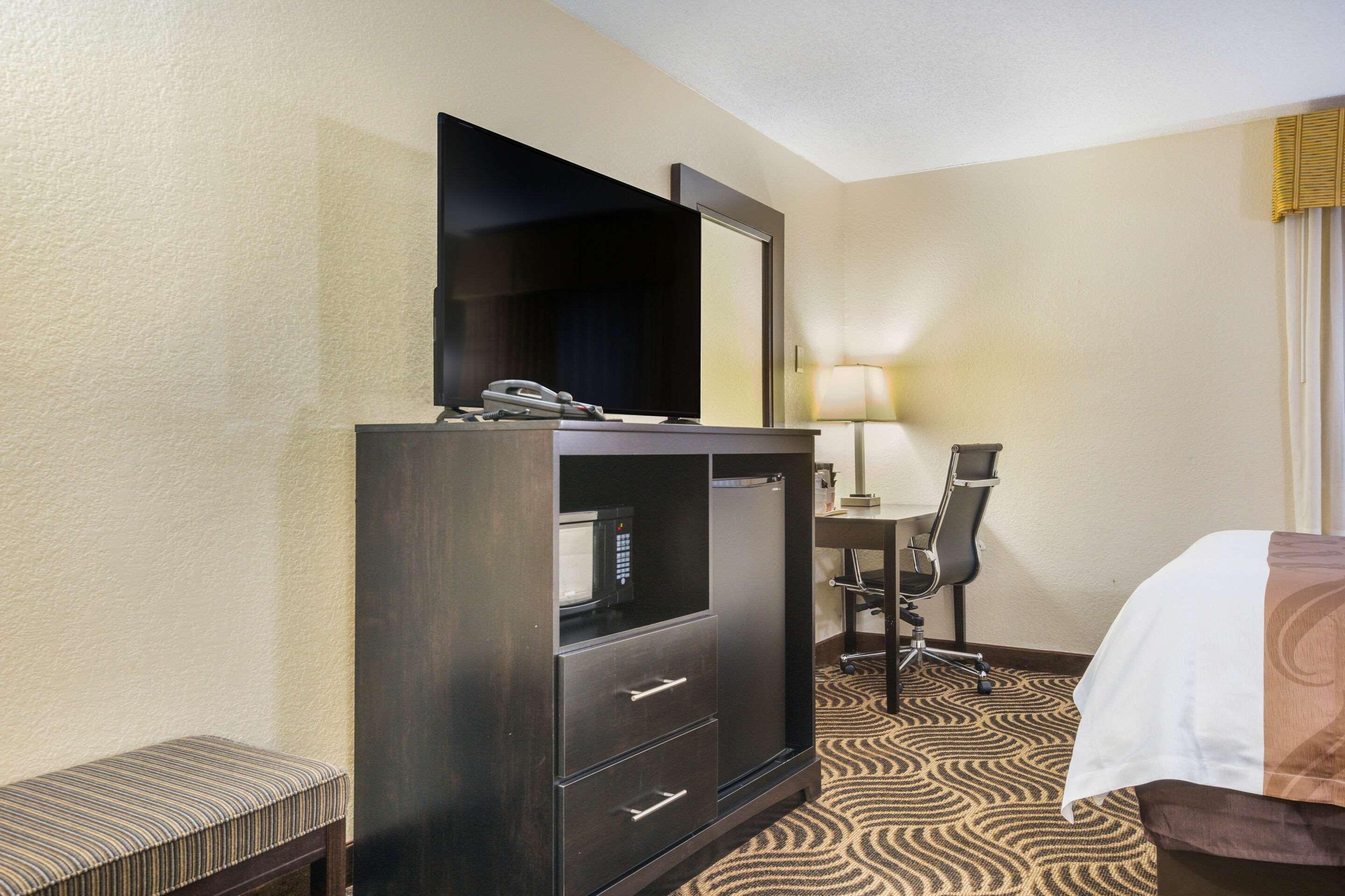 Quality Inn & Suites Florence - Cincinnati South Εξωτερικό φωτογραφία