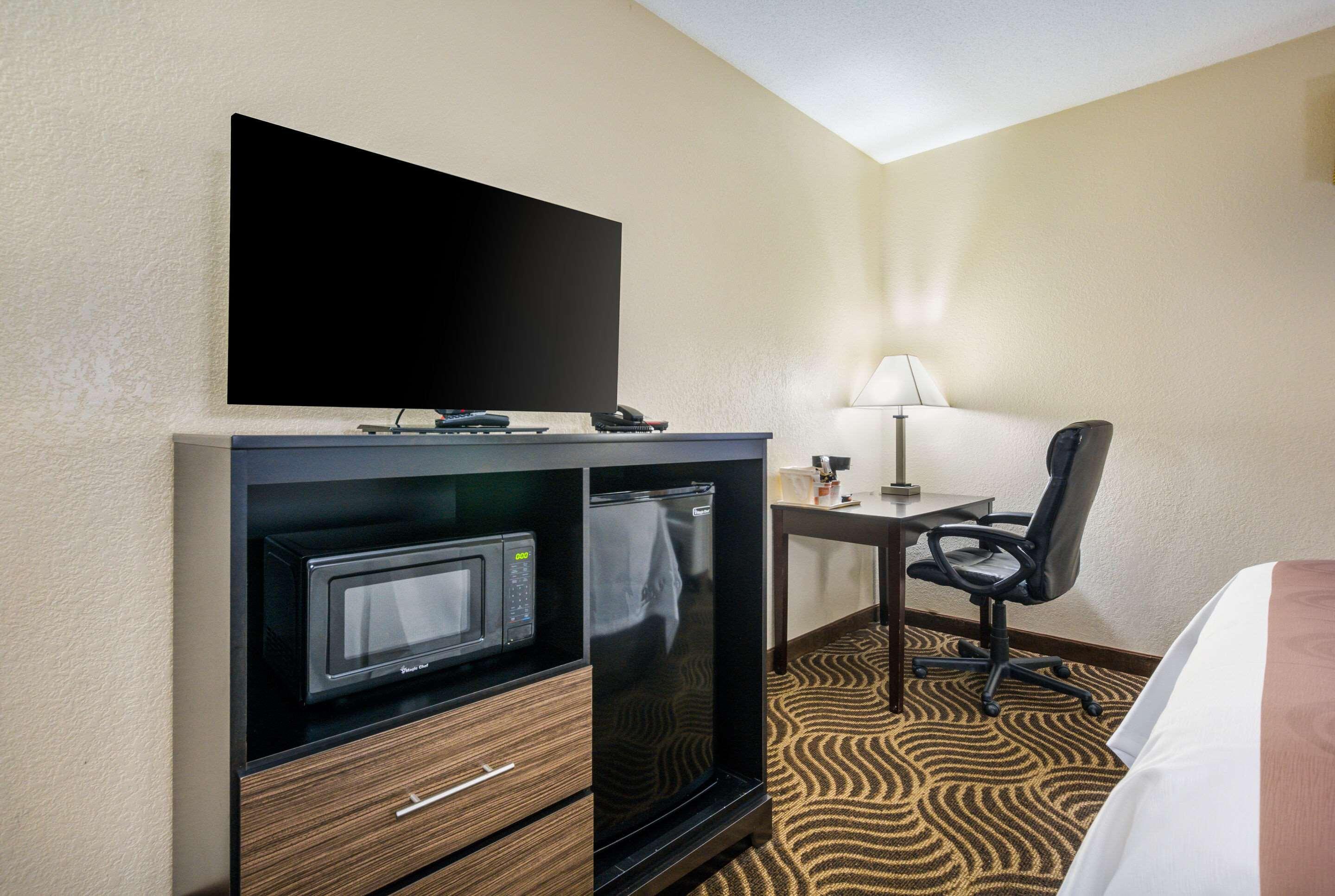 Quality Inn & Suites Florence - Cincinnati South Εξωτερικό φωτογραφία