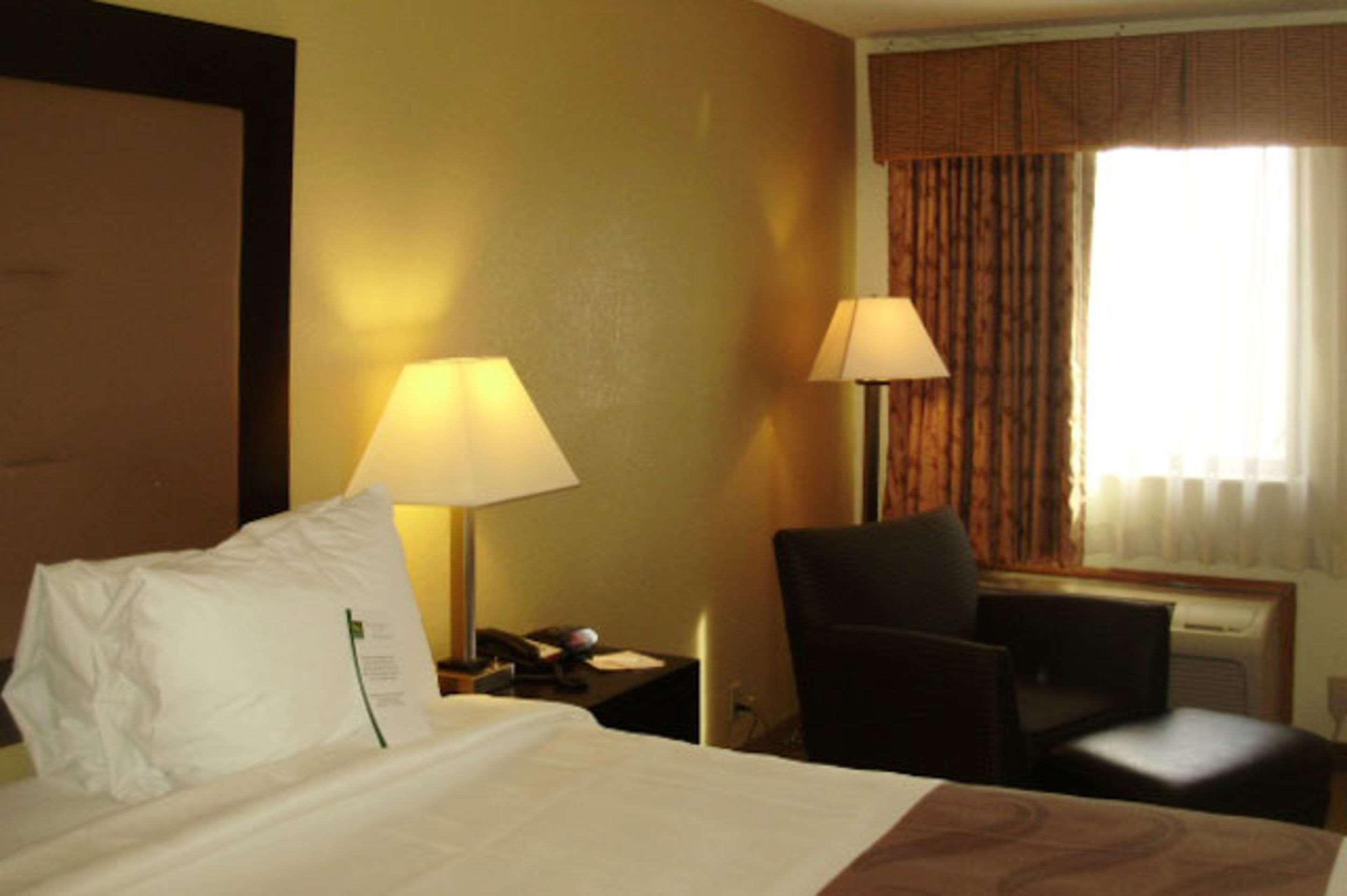 Quality Inn & Suites Florence - Cincinnati South Εξωτερικό φωτογραφία