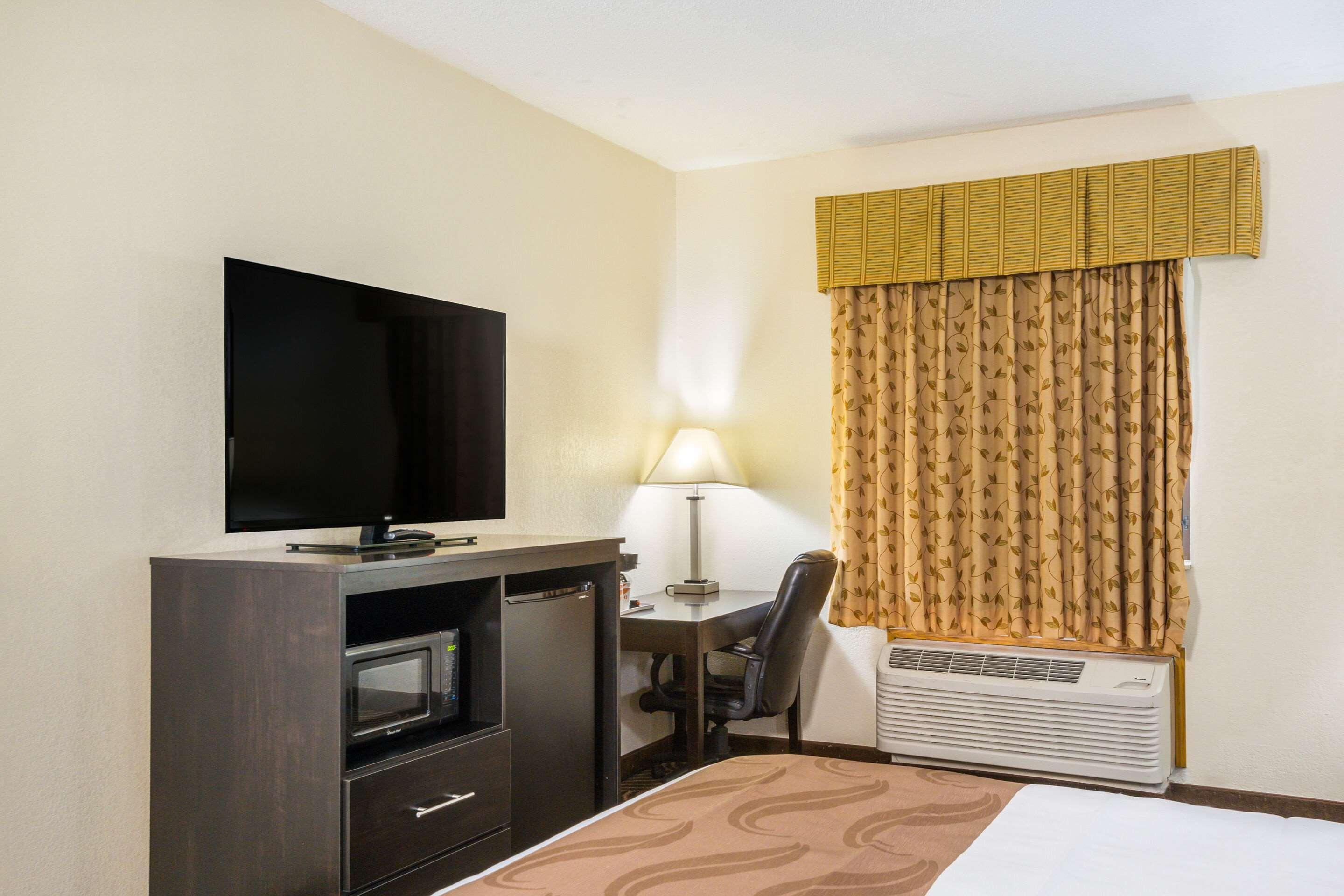 Quality Inn & Suites Florence - Cincinnati South Εξωτερικό φωτογραφία