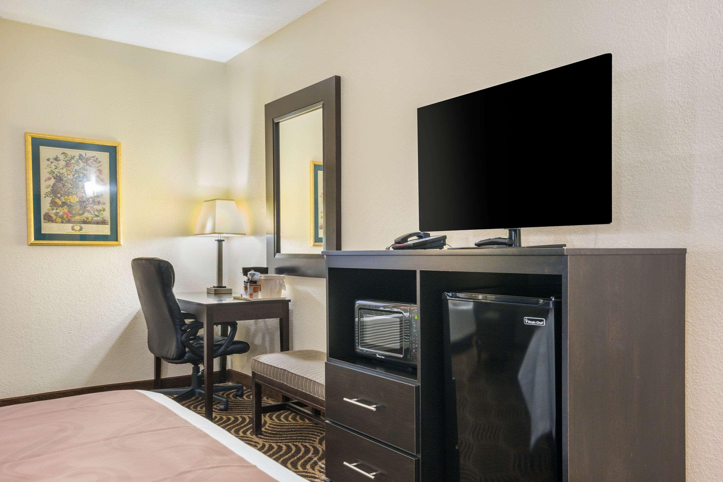 Quality Inn & Suites Florence - Cincinnati South Εξωτερικό φωτογραφία