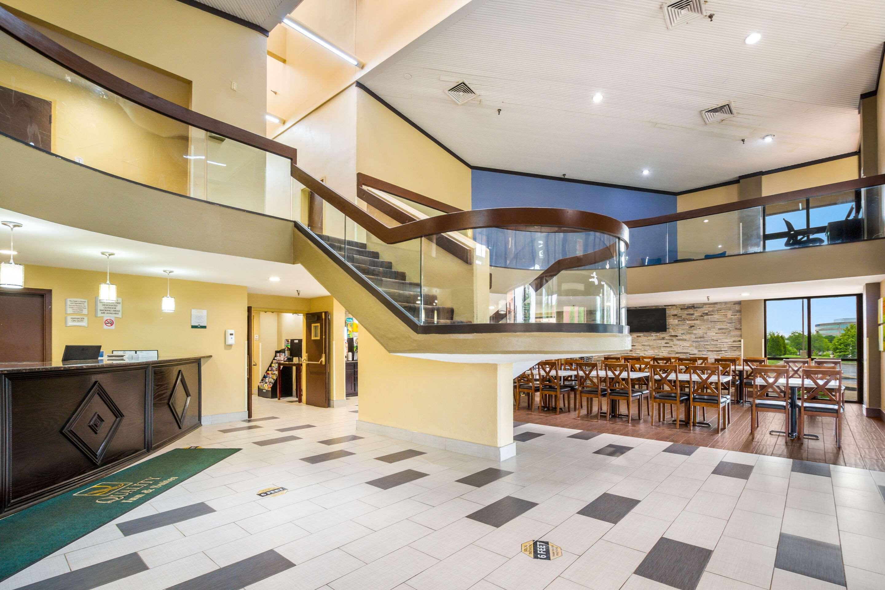 Quality Inn & Suites Florence - Cincinnati South Εξωτερικό φωτογραφία
