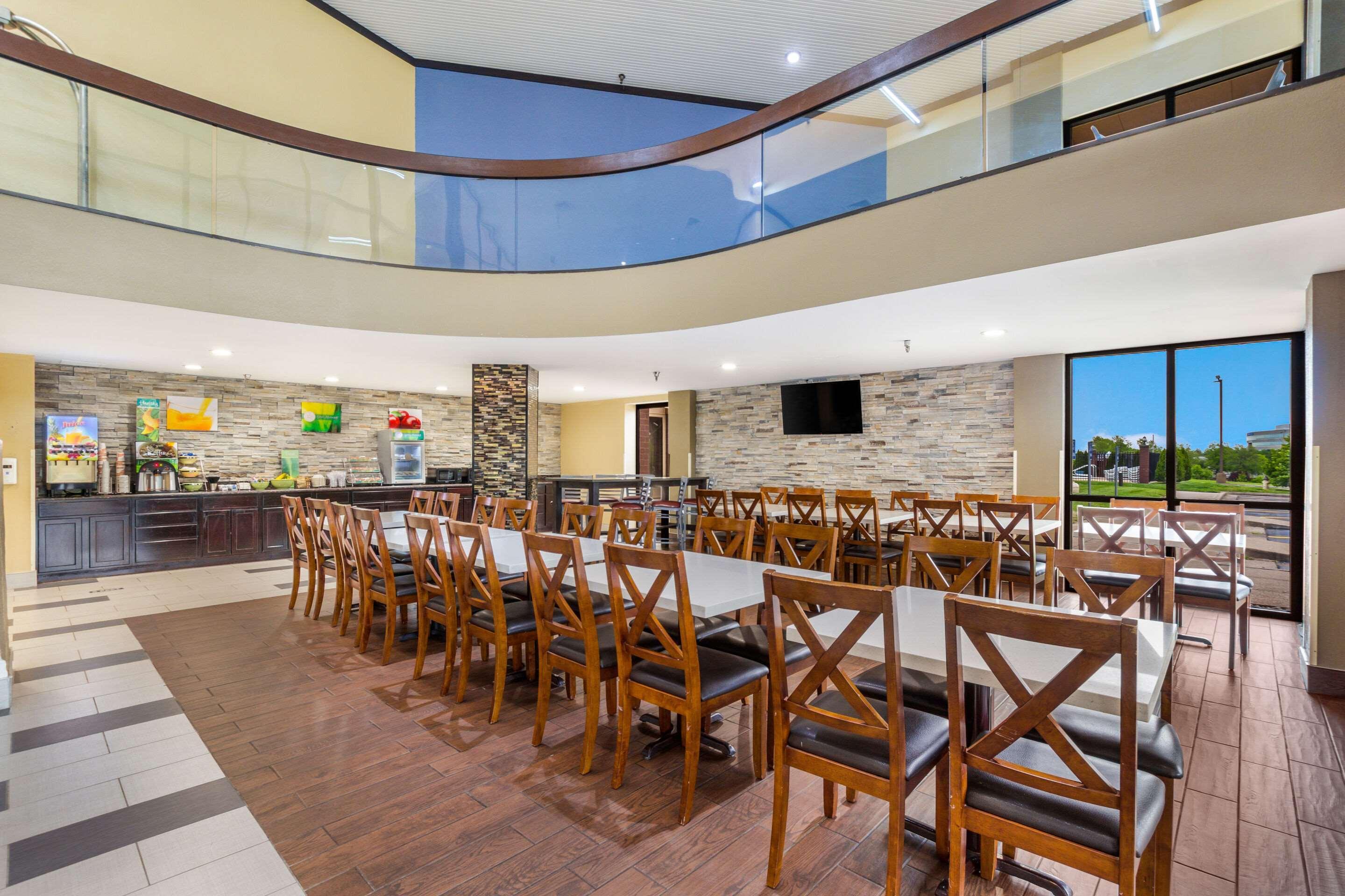 Quality Inn & Suites Florence - Cincinnati South Εξωτερικό φωτογραφία