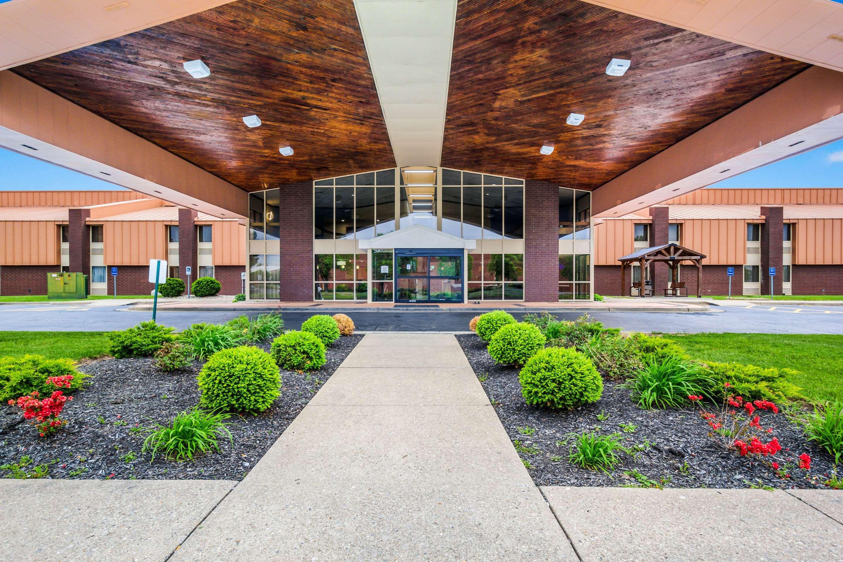 Quality Inn & Suites Florence - Cincinnati South Εξωτερικό φωτογραφία