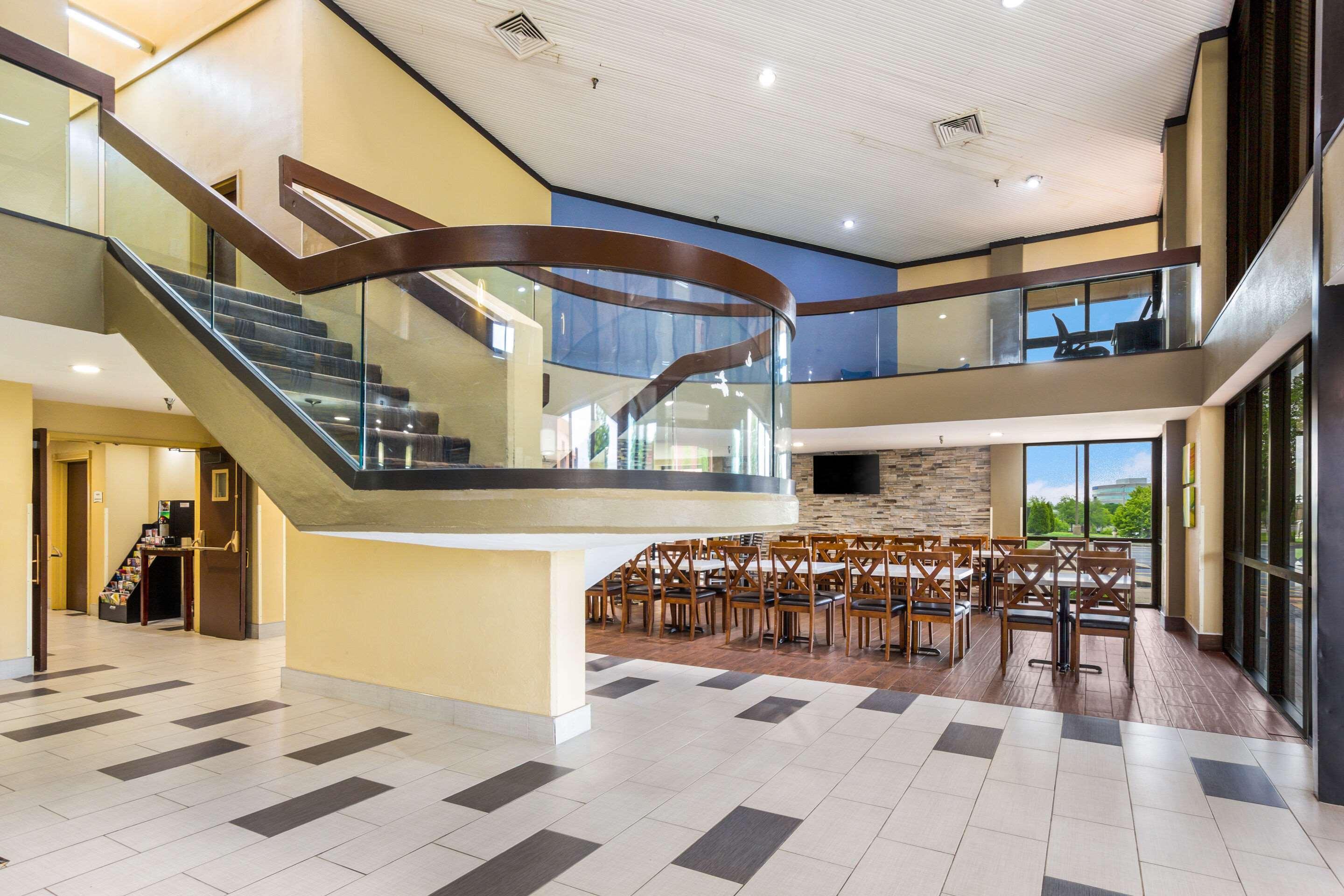 Quality Inn & Suites Florence - Cincinnati South Εξωτερικό φωτογραφία
